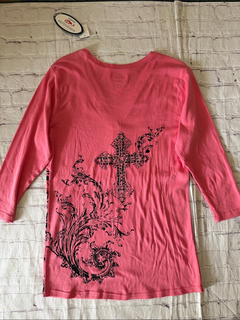 Roper Women's XL Long Sleeve Snap Button Henley Graphic Studded Cross Pink Shirt - Picture 5 of 6